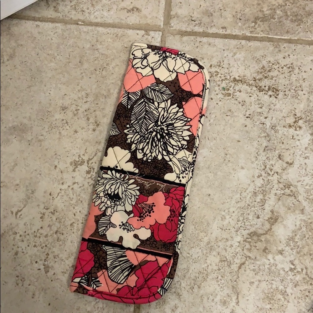 Curling iron/flat iron sleeve